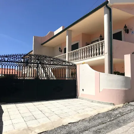 Caroca House Tatil Evi Nazaré